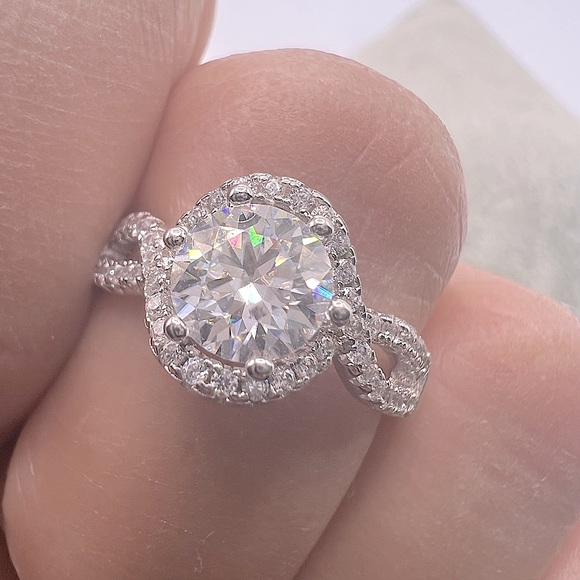 Twist Halo 1 carat center stone Engagement Ring - Picture 5 of 6